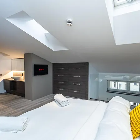 Wishlist Residences Skyloft Old Town Square 아파트 *