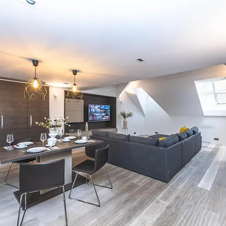 Wishlist Residences Skyloft Old Town Square Apartamento *